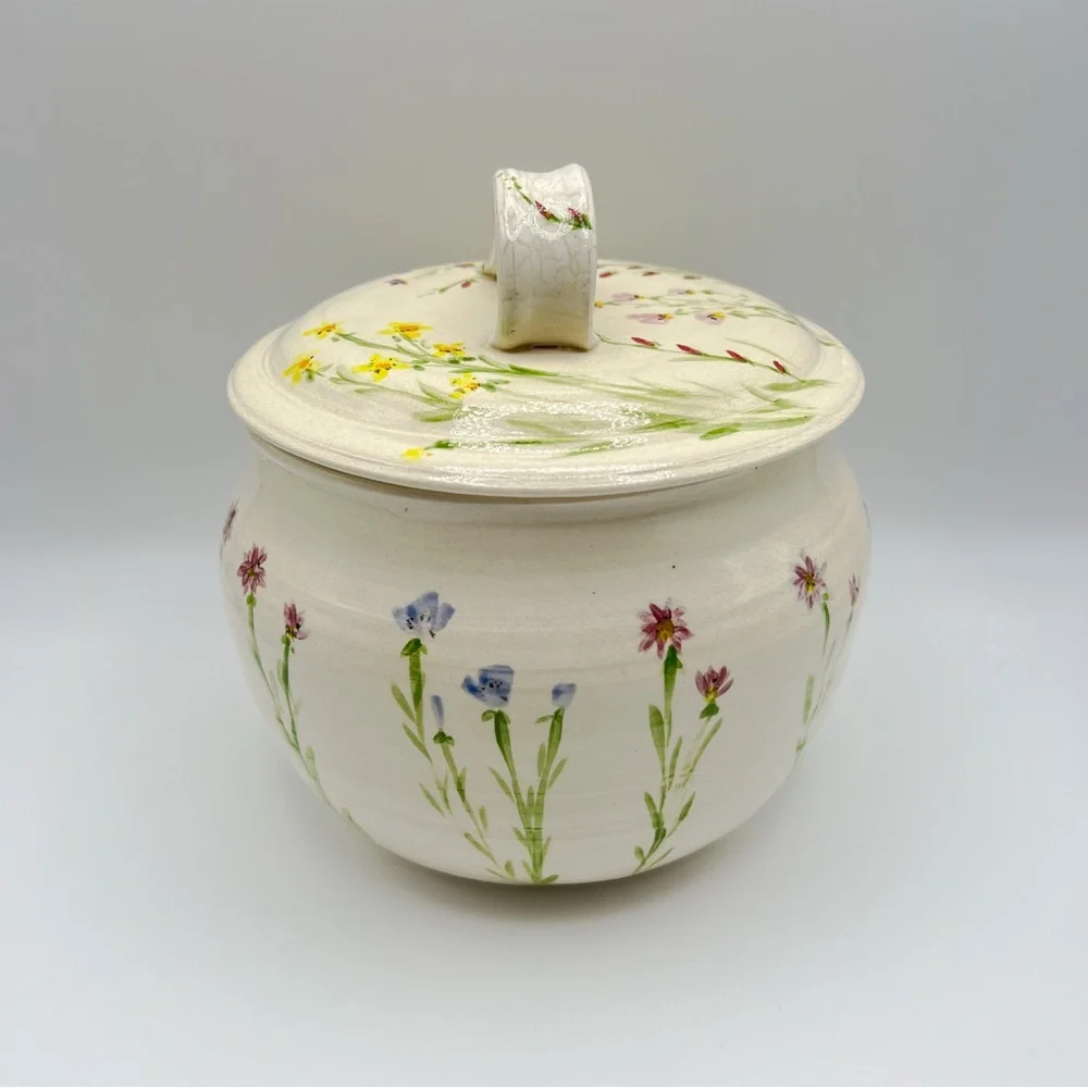Vintage Studio Art Pottery 2Pc Wildflower Jar with Lid 6.5